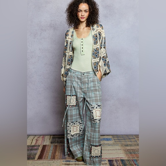 POL Crochet Open Cardigan in Charcoal Multi - Picture 4 of 5